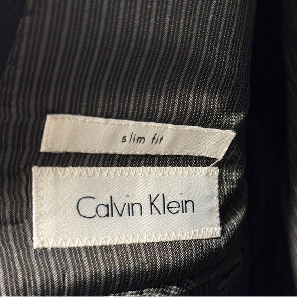 Calvin Klein – Slim Fit Wool Blazer – Men’s 40R – Black – Freshly Dry Cleaned - Picture 3 of 12